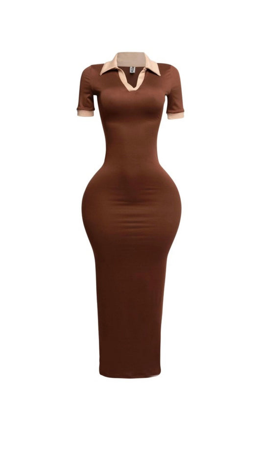 Short sleeve collar dress.